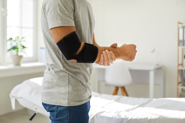 Loketní ortéza DMA 